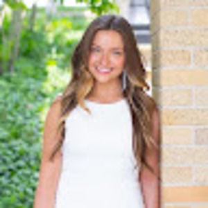 Meet your Posher, Moira